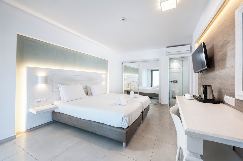 Deluxe Double Room, Garden View photo 3