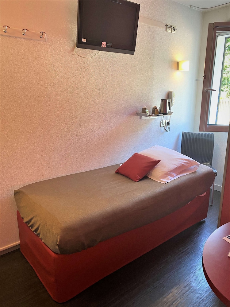 Standard Room, Multiple Beds photo 2