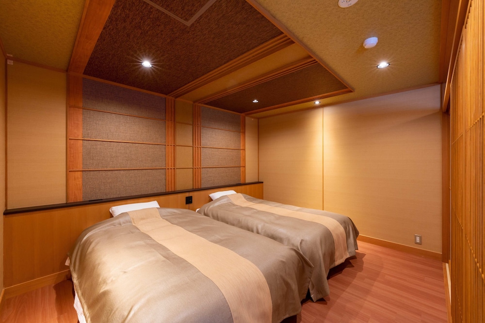 Deluxe Suite photo 3