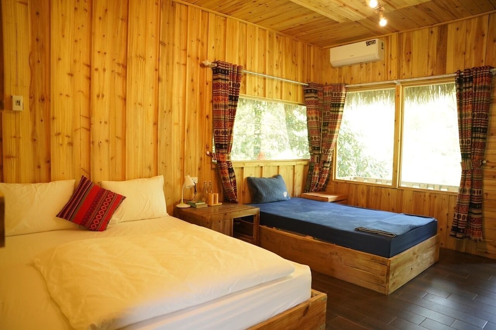 Elite Cottage, Multiple Beds, Hill View, Garden Area photo 1