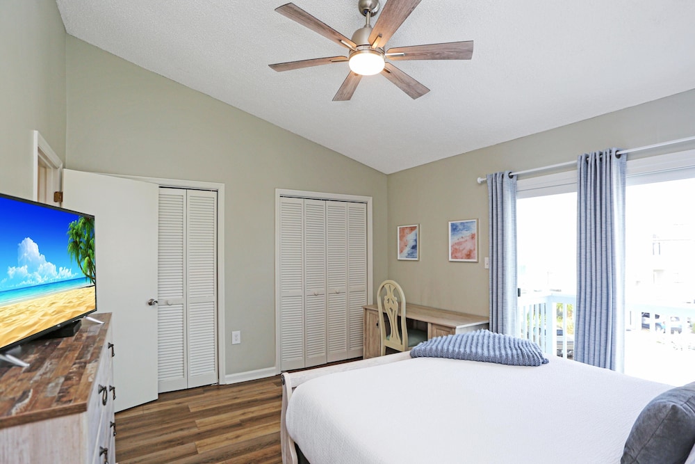 House, Multiple Beds (Barrier Dunes 112 Cape Time) photo 1