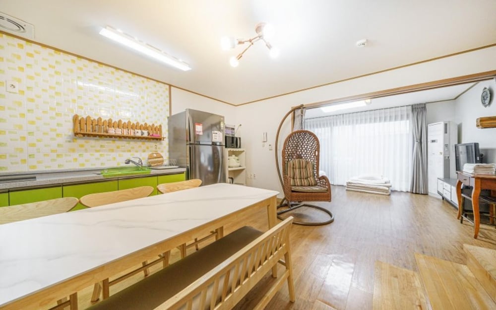 Room (Duplex type sole-2)
