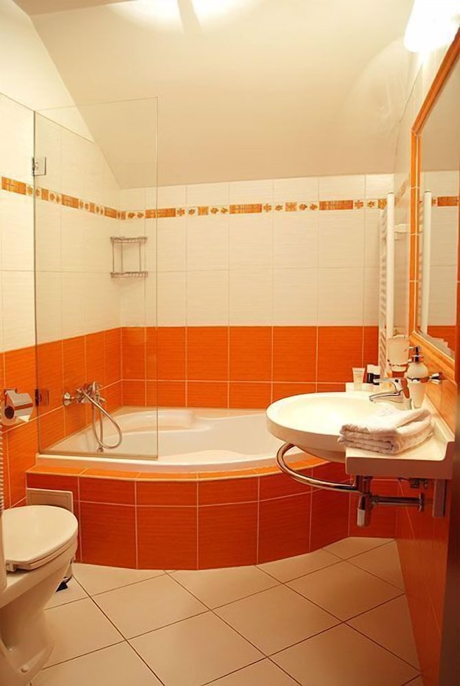 Double Room - Photo 14