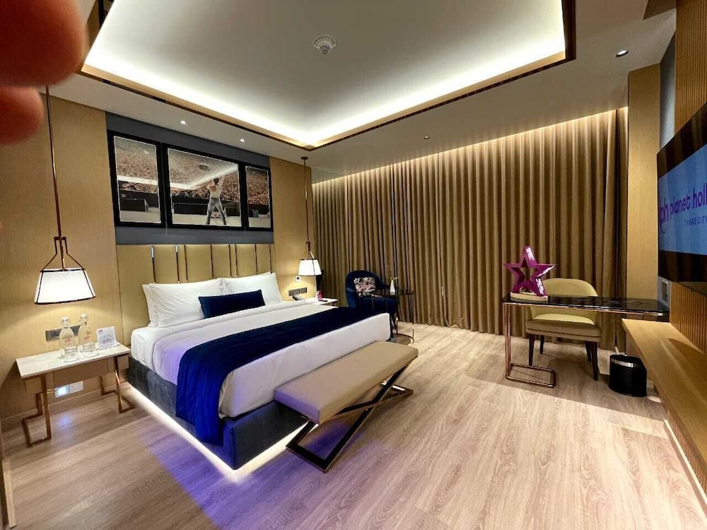 Deluxe Room - Photo 1