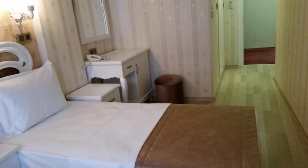 Economy Room photo 3