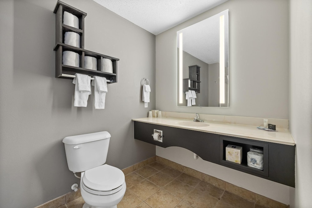 Deluxe Room, 2 Bedrooms, Non Smoking (Queen) - Photo 7