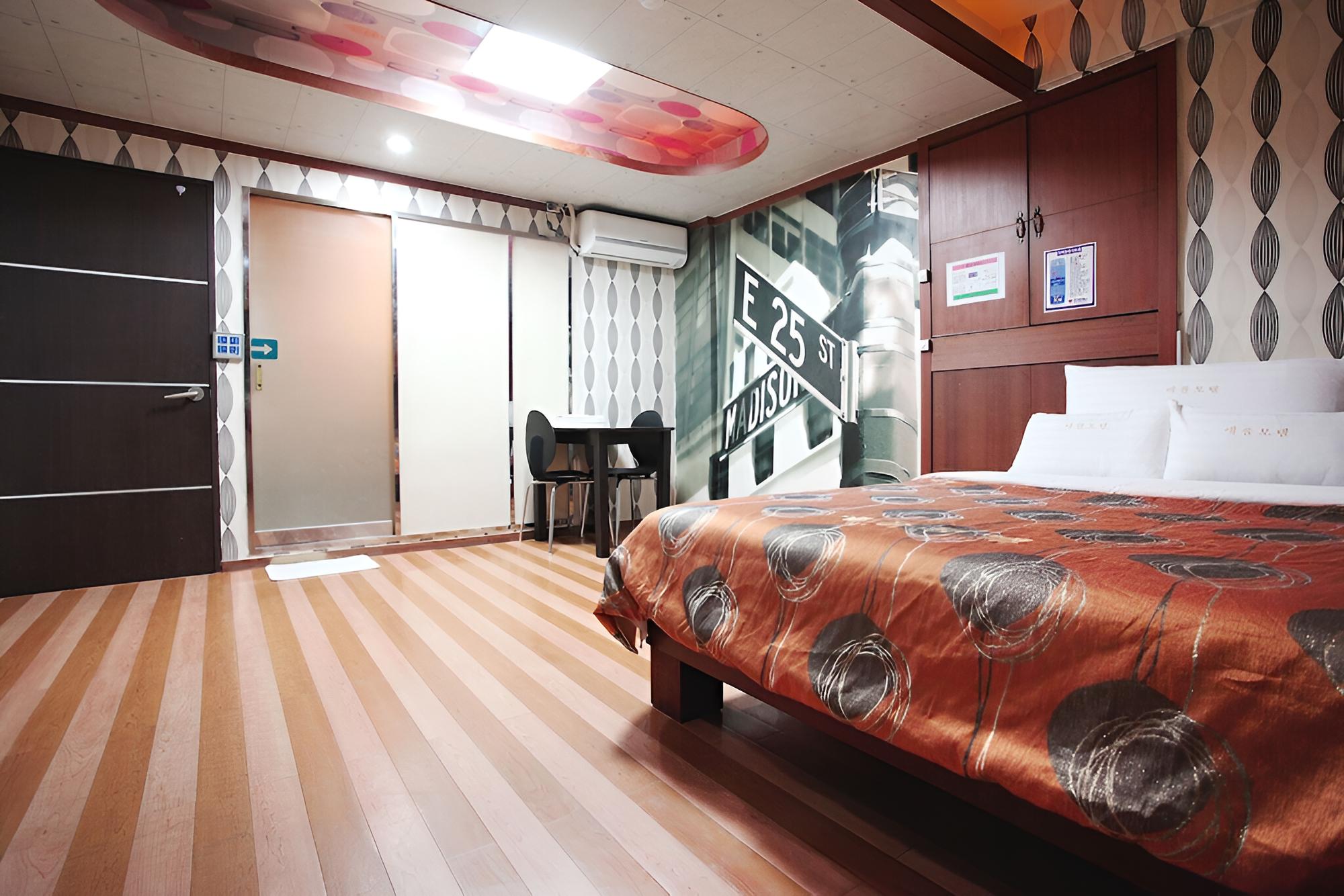 Room (Special Room) - Photo 4