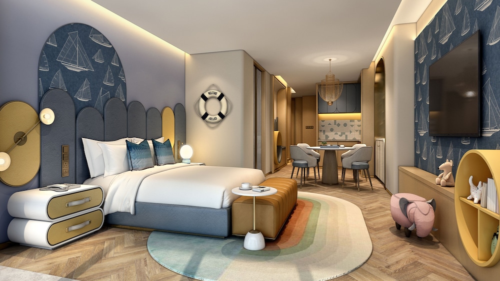 Duplex, Multiple Beds (Suite, Explorer's Hold, Crabrave)
