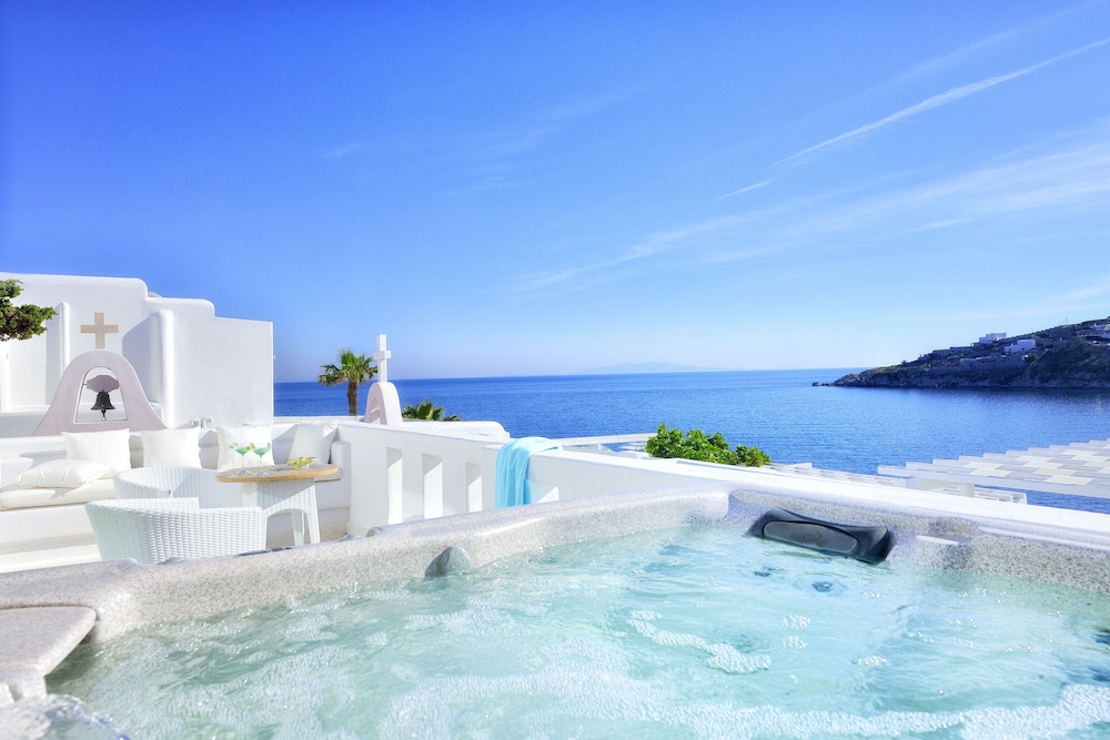 Nissaki VIP Suite with Indoor and Outdoor Hot Tub, Sea View - Photo 8