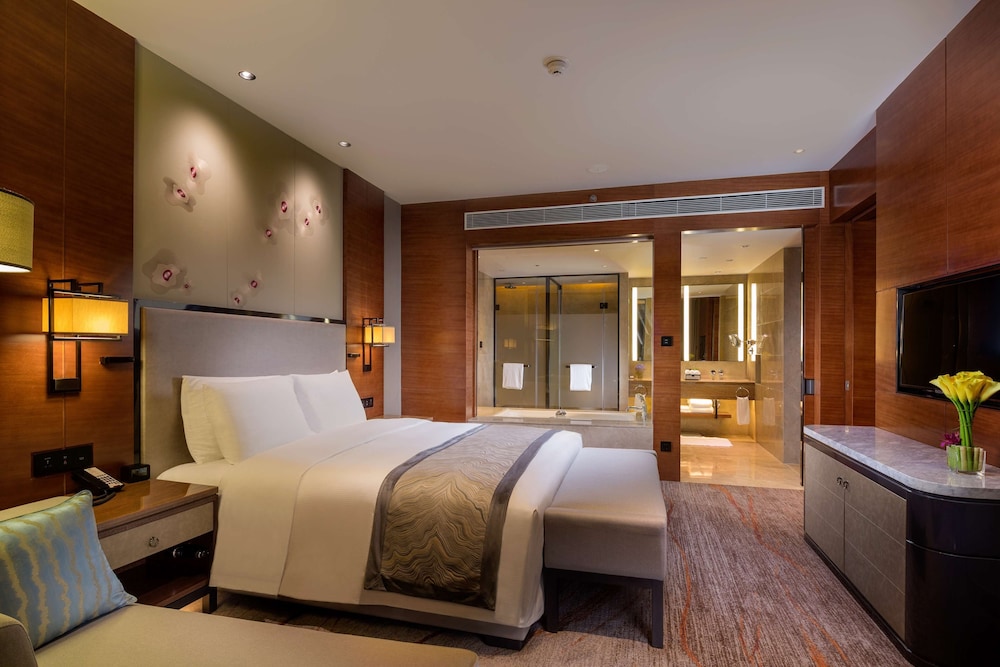 Executive King Room with Lounge Access