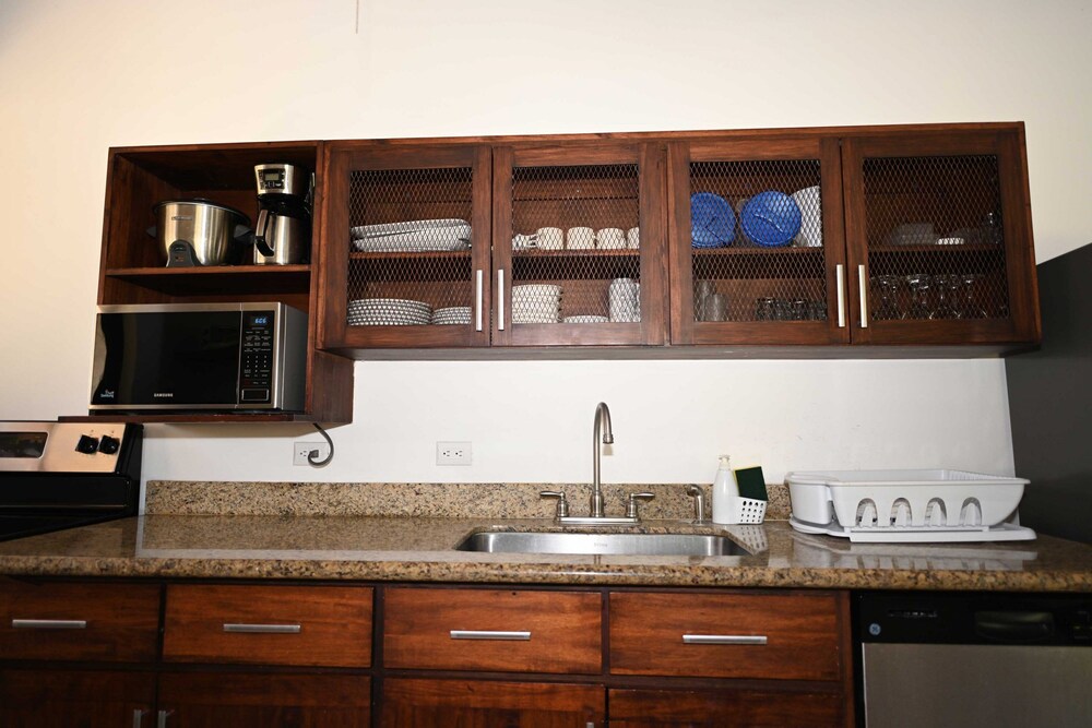 Comfort Villa, 3 Bedrooms, Pool View photo 3