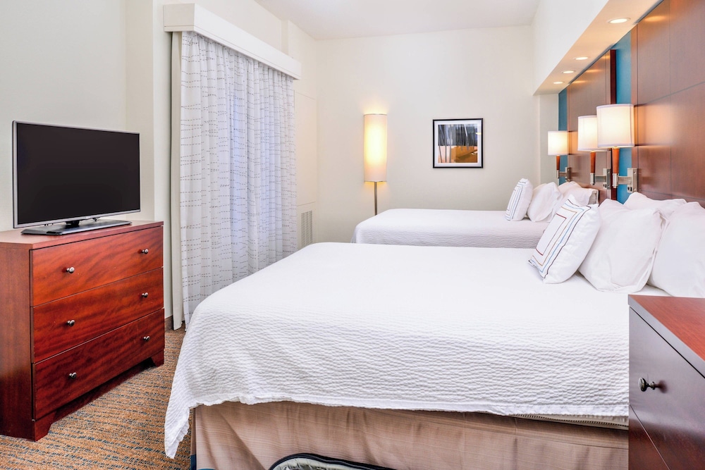 Suite, 1 Bedroom - Photo 3