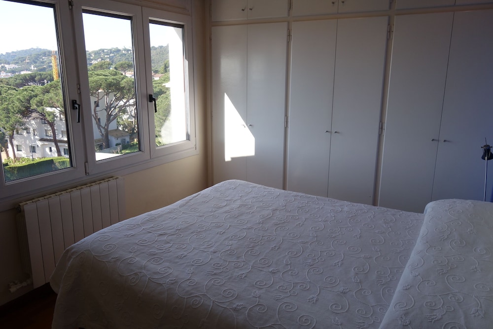 Apartamento, 3 habitaciones, 2 baños, con vista al mar