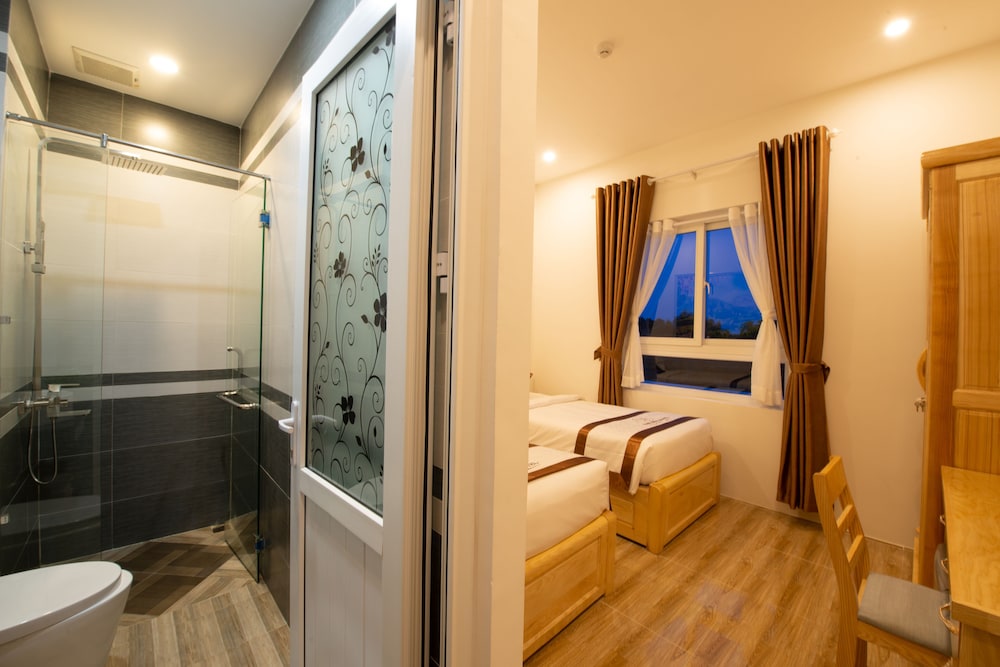 Standard Double or Twin Room - Photo 4