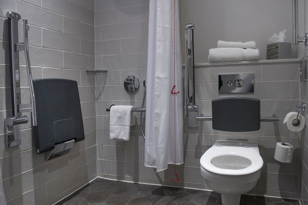 Standard Double Room, 1 Double Bed, Accessible - Photo 2