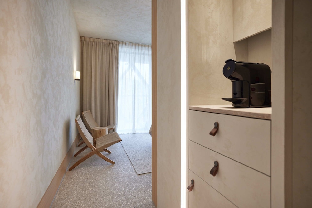 Superior West (Beach and Sea View) photo 2