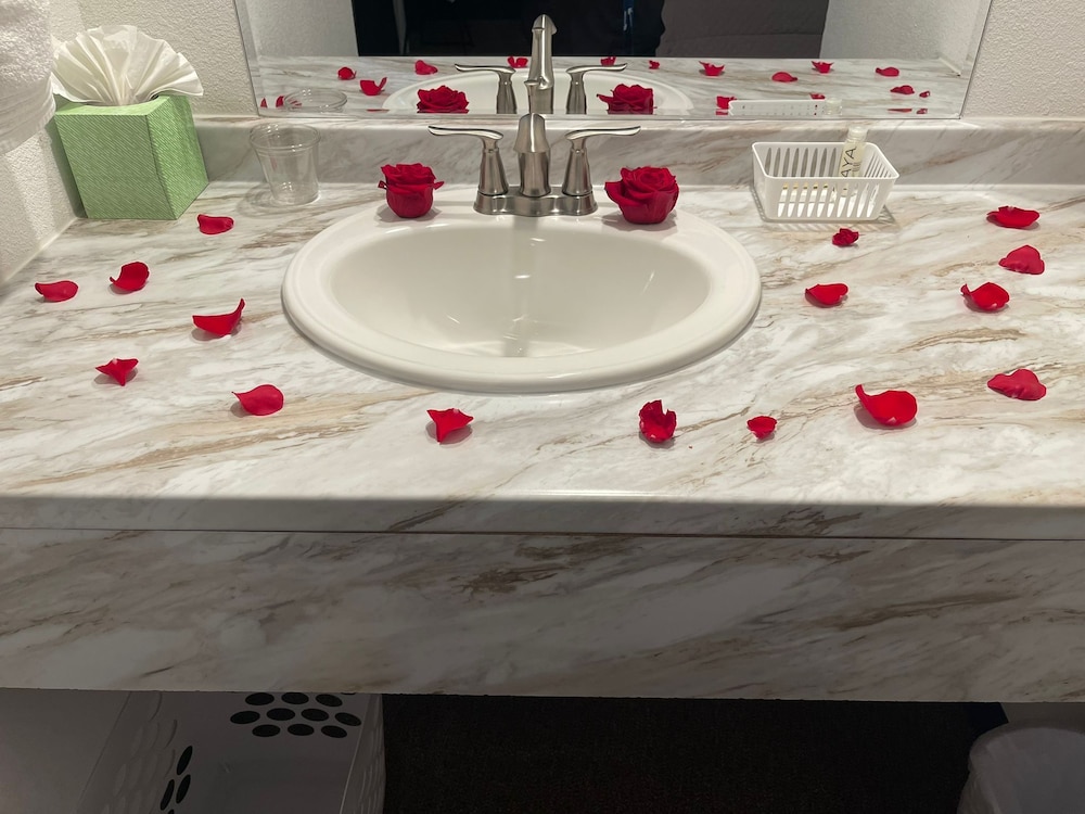 Royal Room photo 2