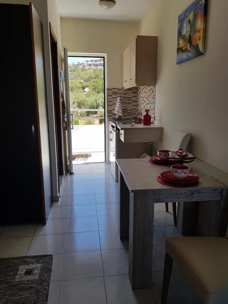 Apartment, 2 Bedrooms - Photo 6