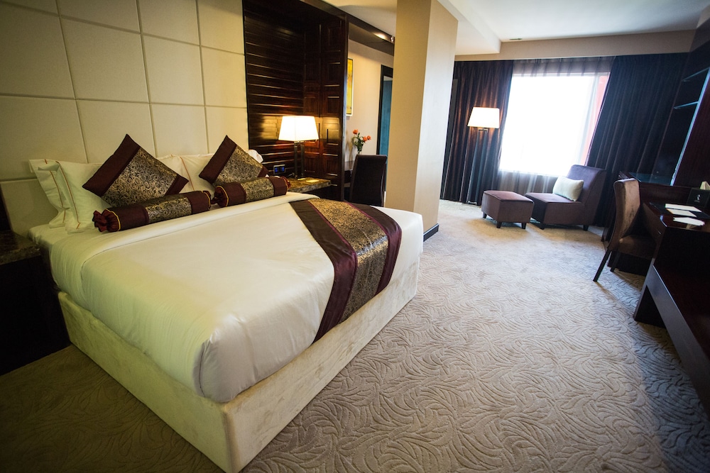 Royale Signature Suite