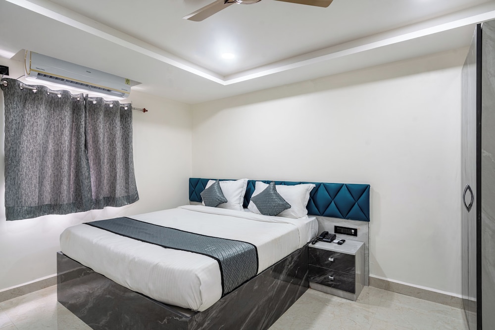 Family Studio Suite, Balcony, City View