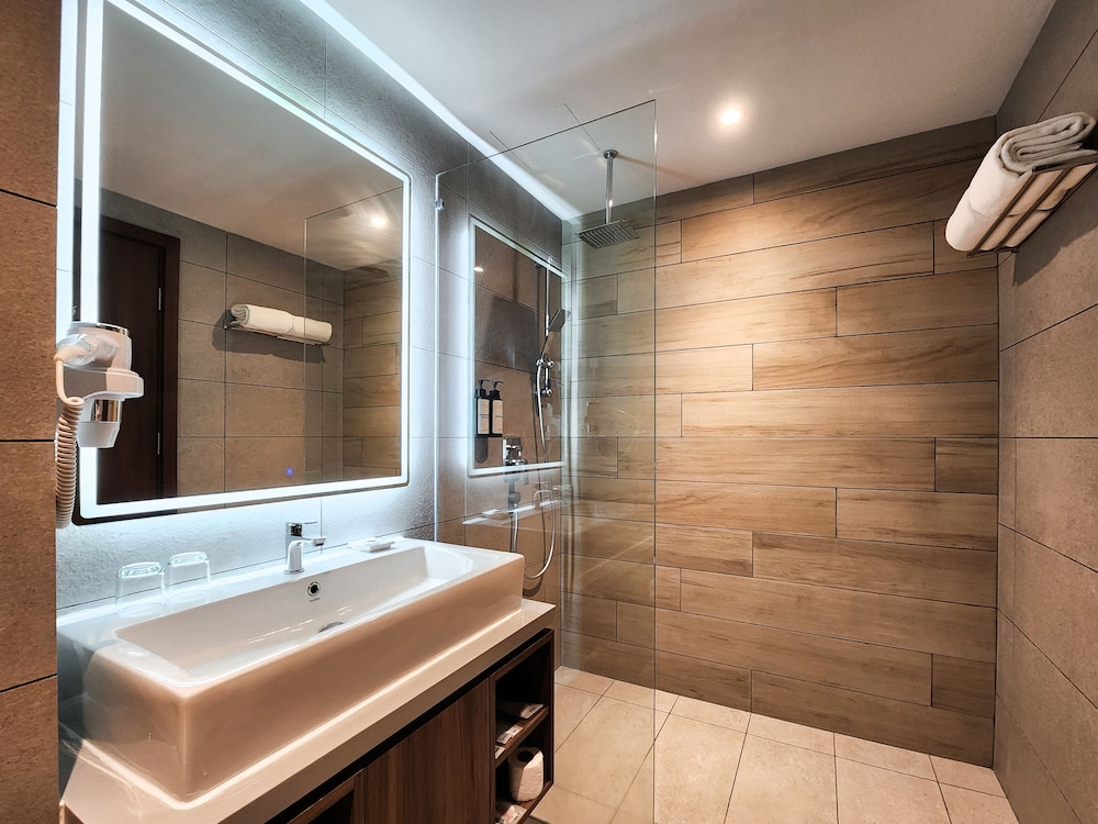 Deluxe Suite photo 3