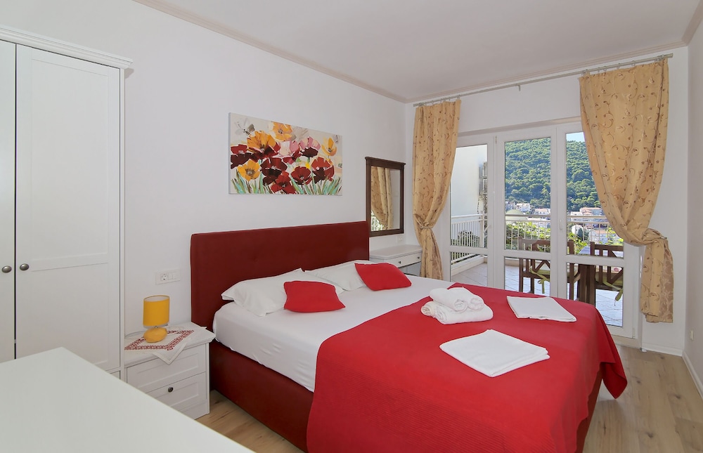 Standard Apartment, 2 Bedrooms, Terrace