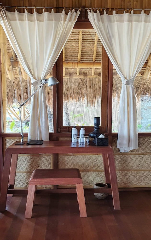 Honeymoon Villa, Beach View, Beachfront photo 1