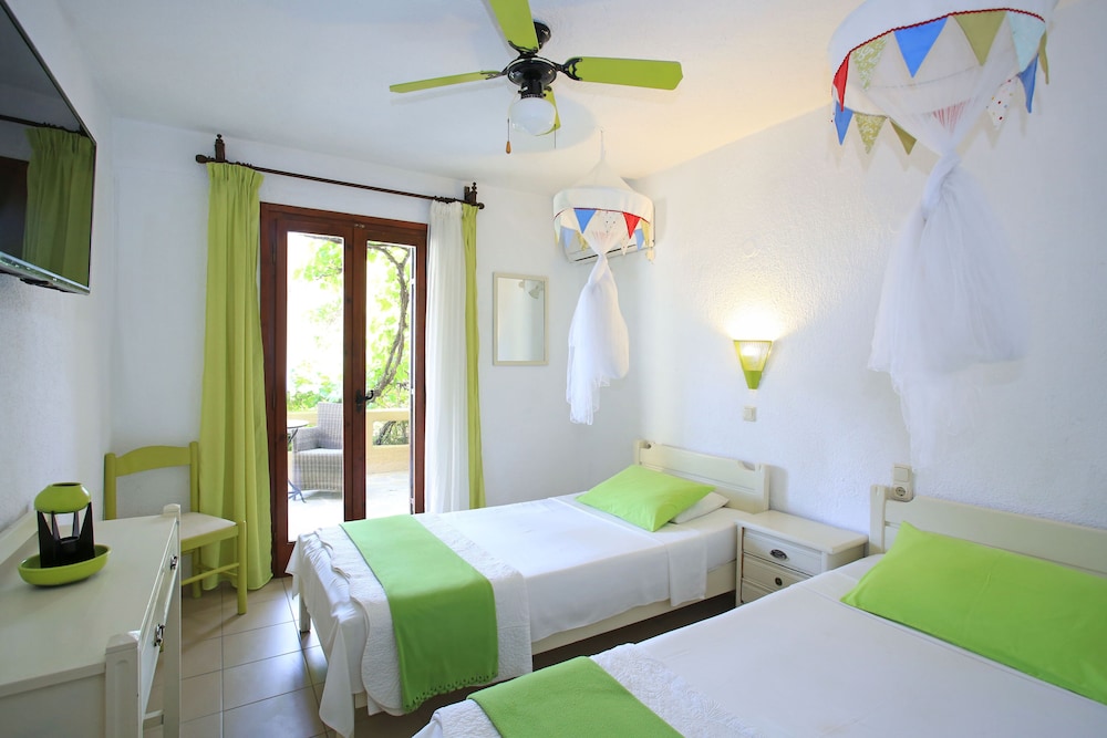 Apartment, 2 Twin Beds, Garden View