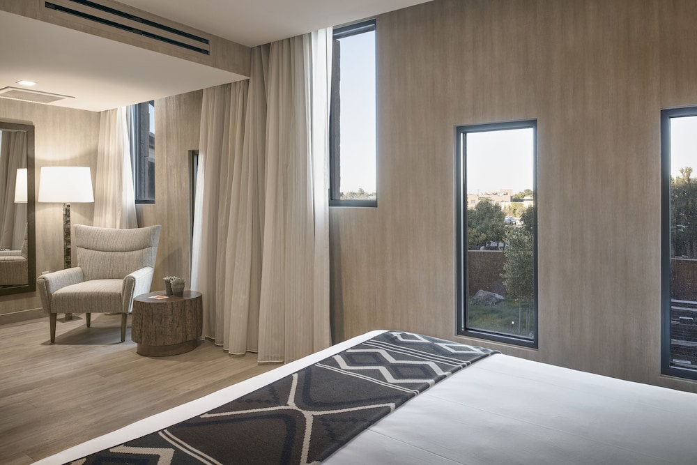 Classic Room, 1 King Bed