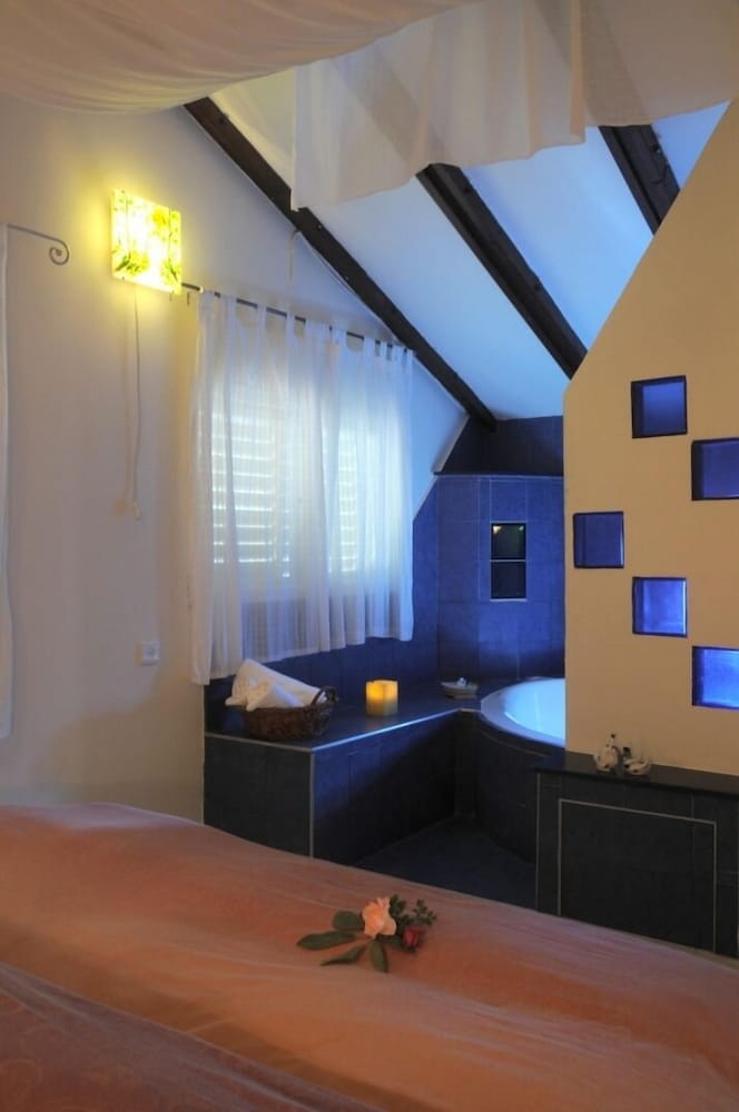 Suite, 1 Bedroom, Jetted Tub, Mountain View, photo 6