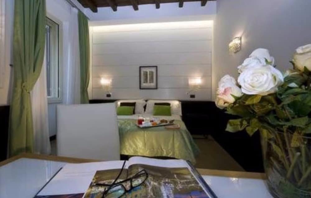 Junior Suite Club (4 Pax), Separate Building photo 1
