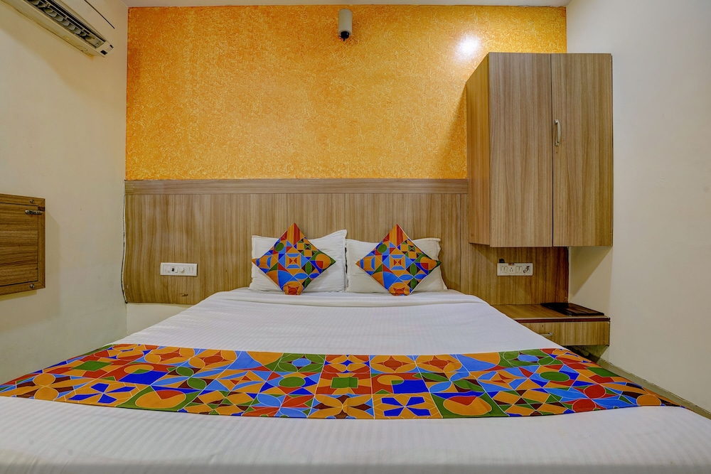 Deluxe Room - Photo 3