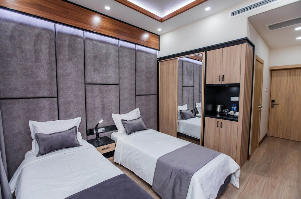 Deluxe Twin Room - Photo 3