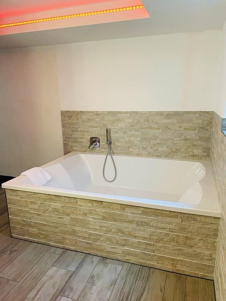 Premium Double Room photo 3