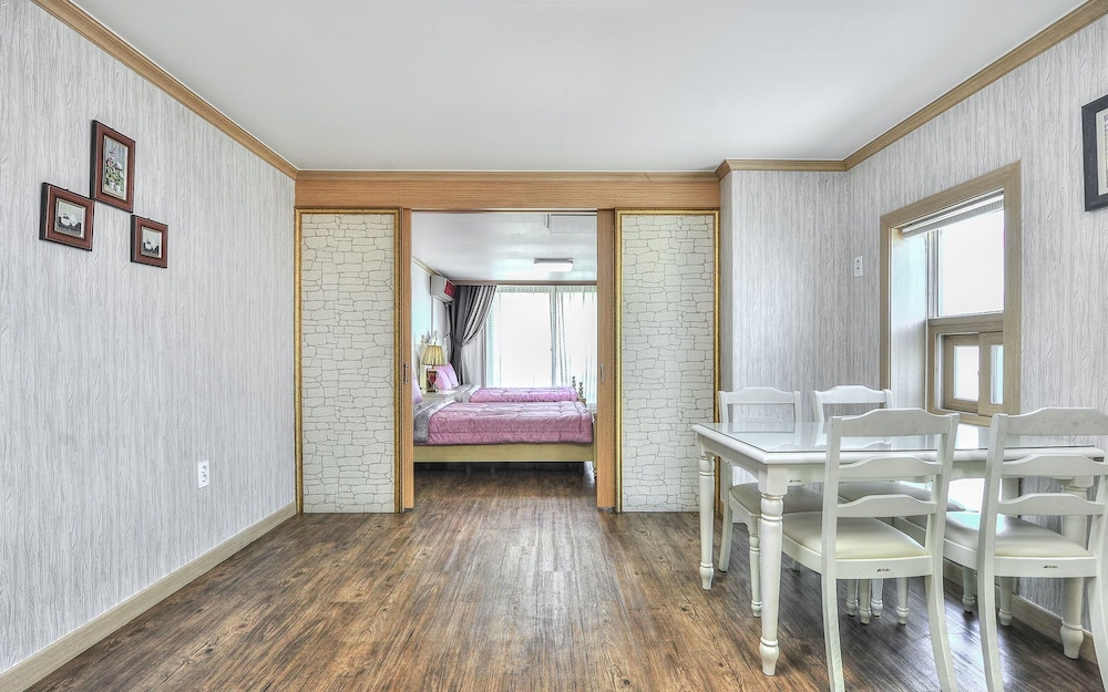 Family Room, Partial Ocean View (MAX 4 People) photo 3
