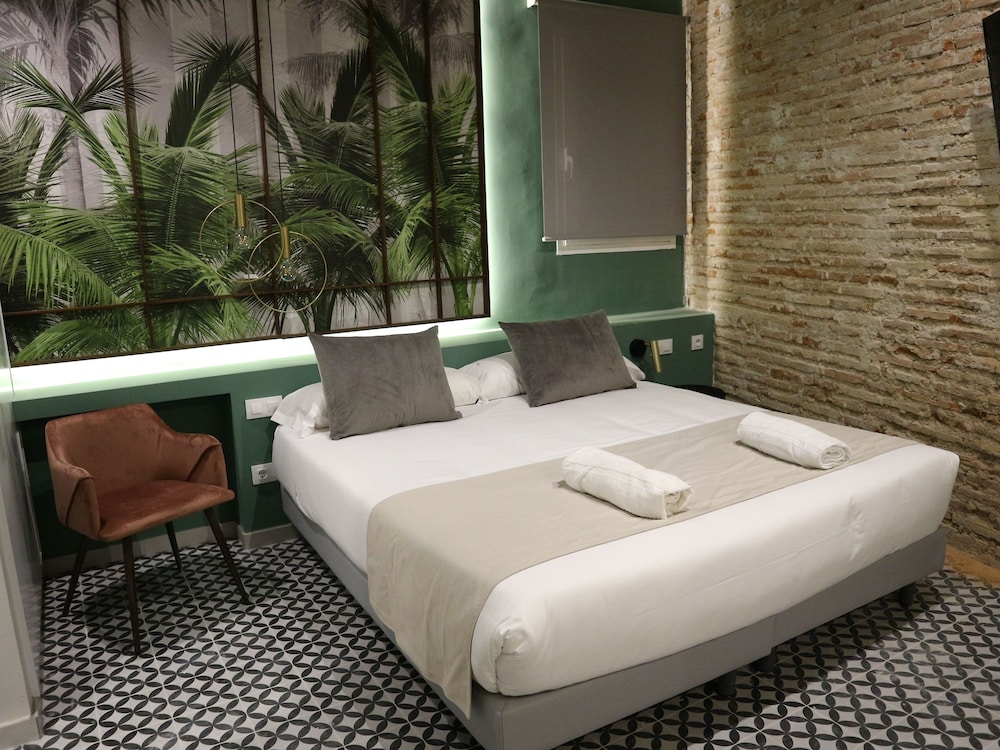 Double Room, Hot Tub - Photo 1