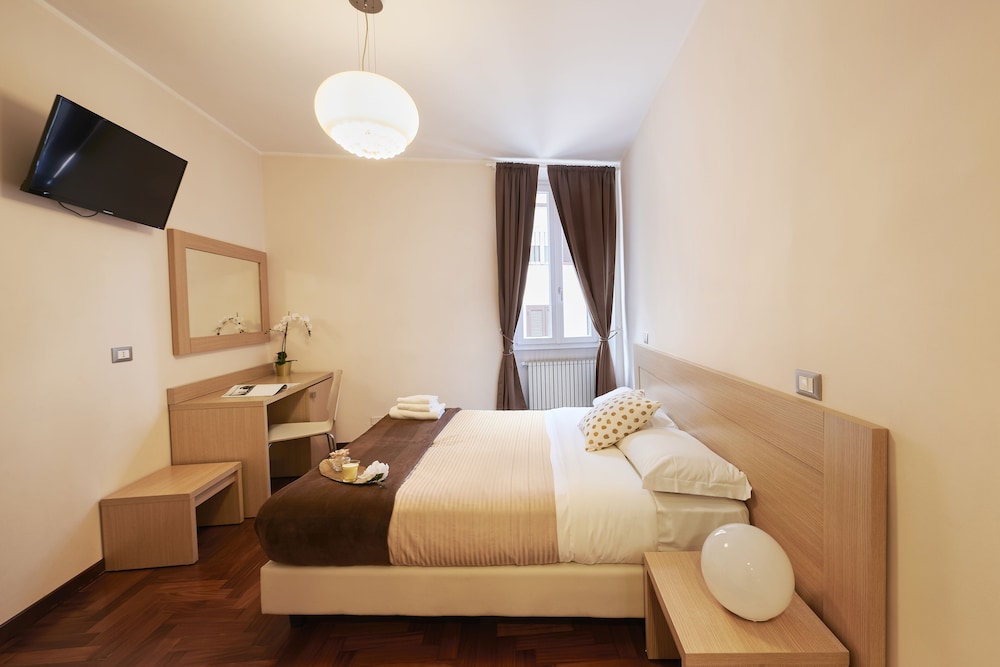 Standard Double Room photo 2