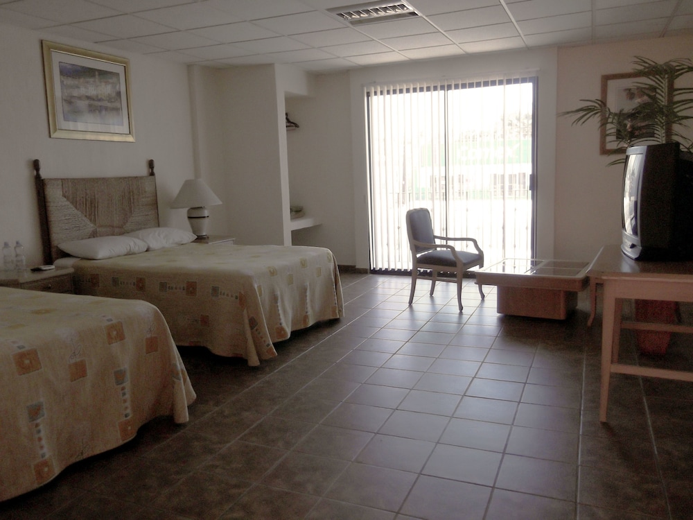 Standard Room photo 3