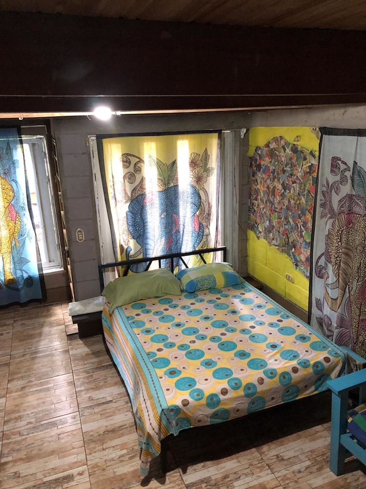 Traditional House, Multiple Beds, Non Smoking, Garden View photo 1