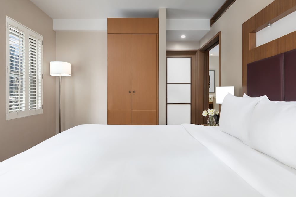 Standard Room thumbnail 5