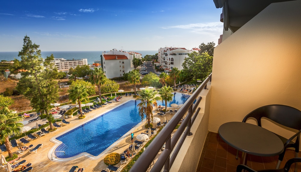 Twin Room, Pool View (3 Adults) - Photo 2
