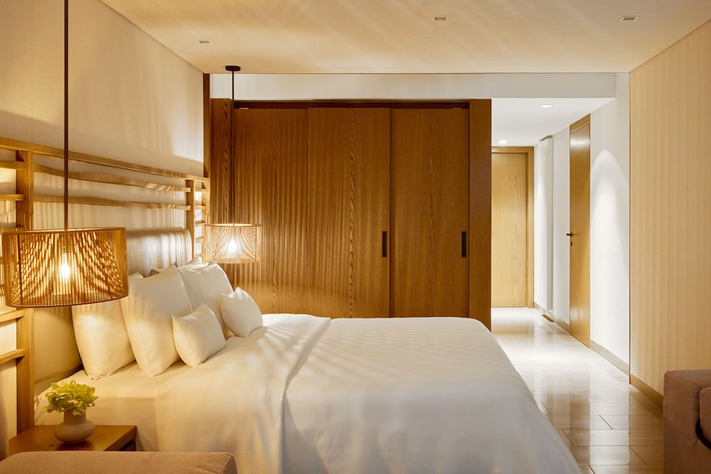Achilleion Woodland View Grand Room - King - Photo 9