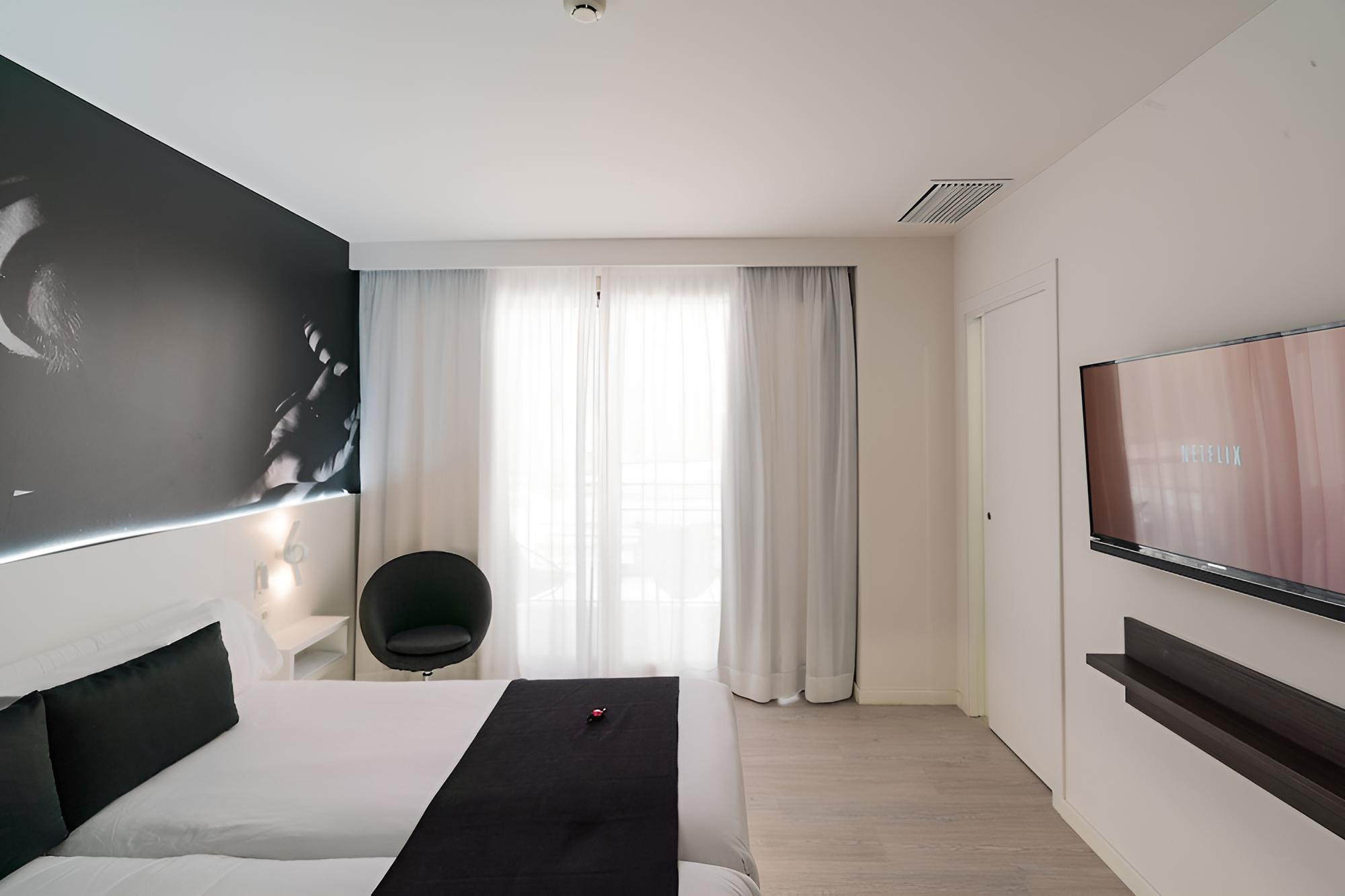 Superior Double Room, Terrace, Pool View photo 2