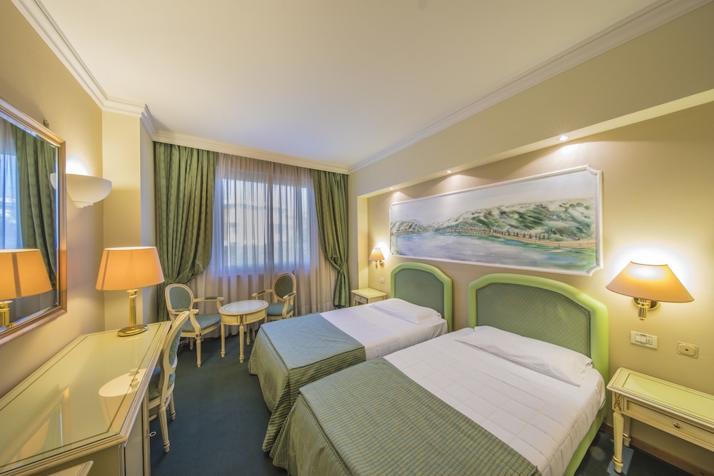 Double Room, 2 Twin Beds photo 3