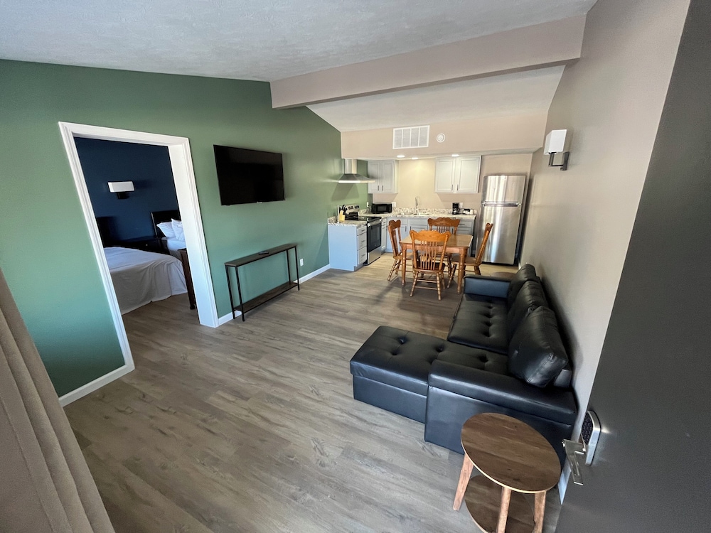 Signature Suite, 1 Bedroom, Kitchenette photo 1