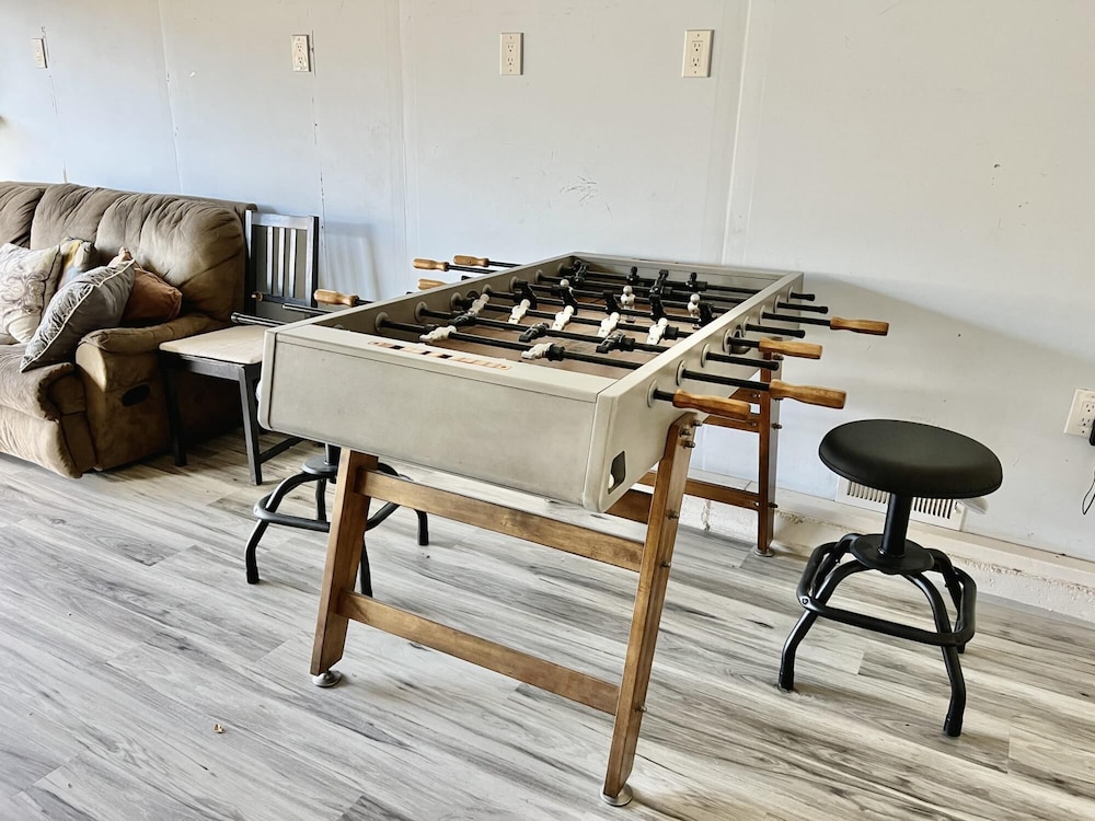 DT Reno - 4BR Home w Patio BBQ Grill Games Room, Photo 39