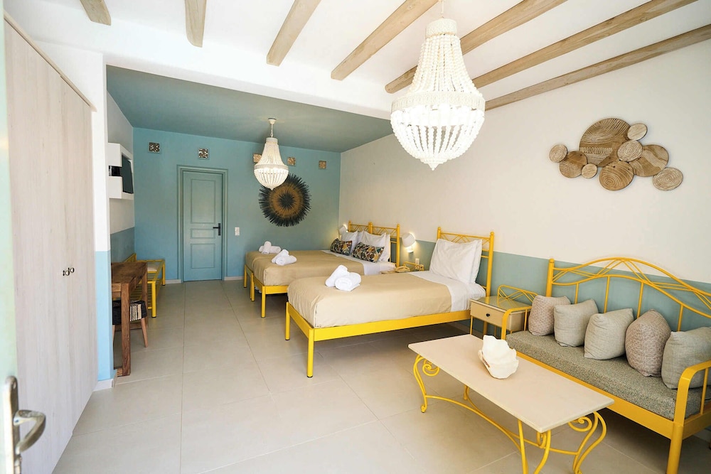Superior Triple Room with Pool View