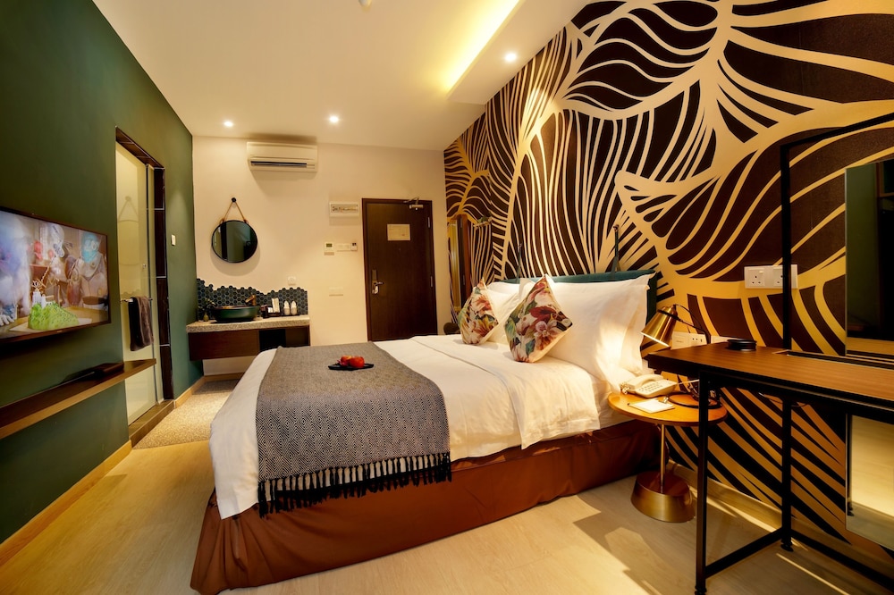 Deluxe Queen Room