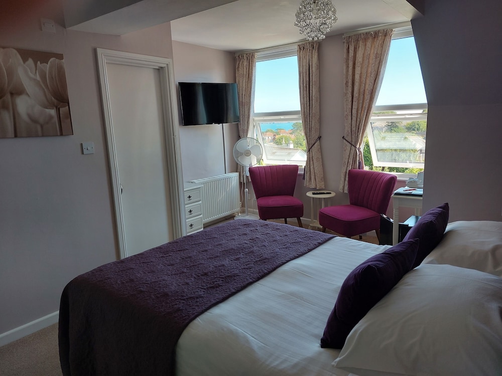Superior Double Room (Churston) photo 2