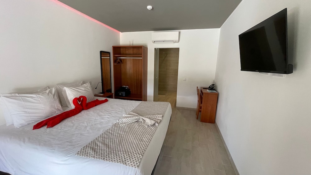 Double Room, Garden View (Garden)